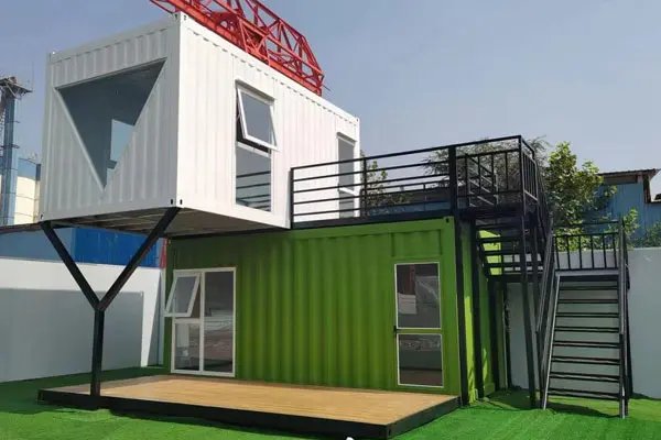 Proceso de instalación de casa plegable.