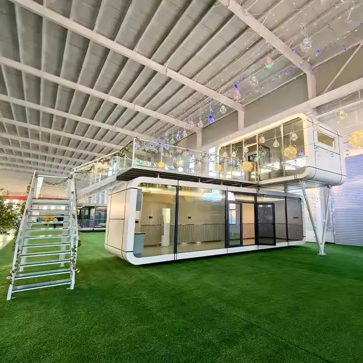 Apple Cabin